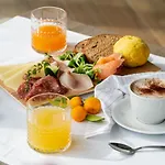 فندق Orchidea 3*