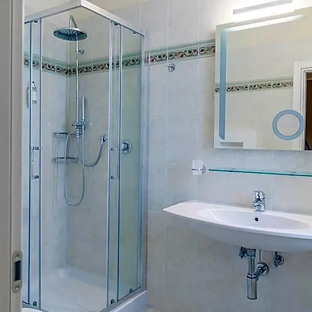Orchidea Hotel 3*